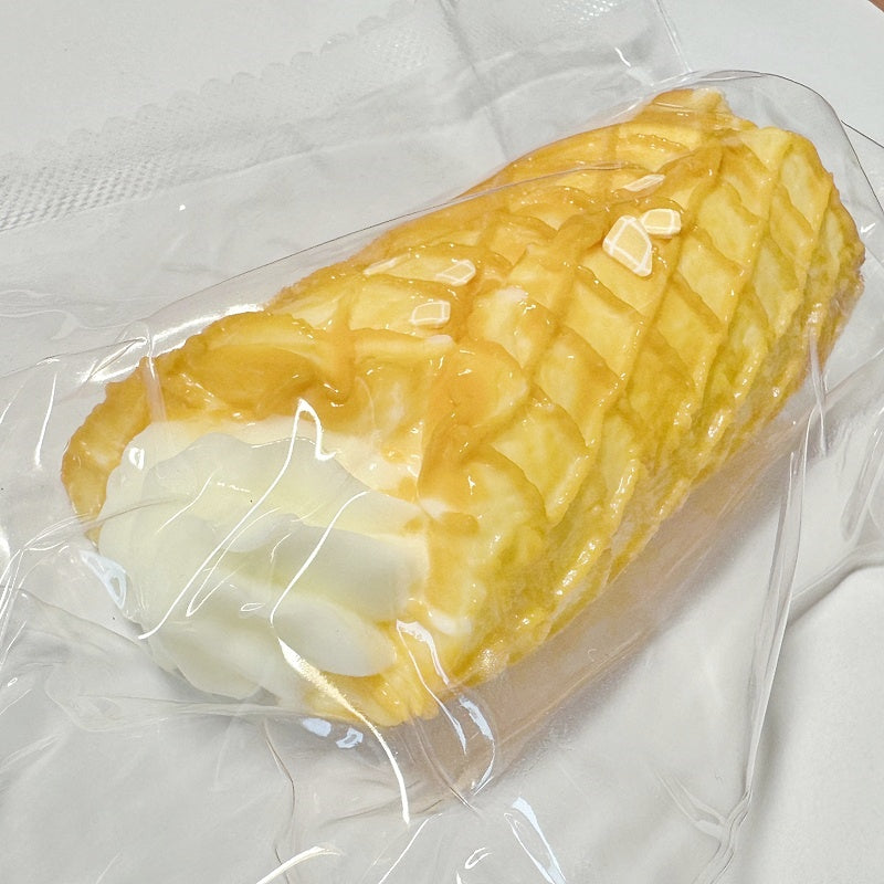[Only One Left!] Taba Squishy: Egg roll wrapped with white cream