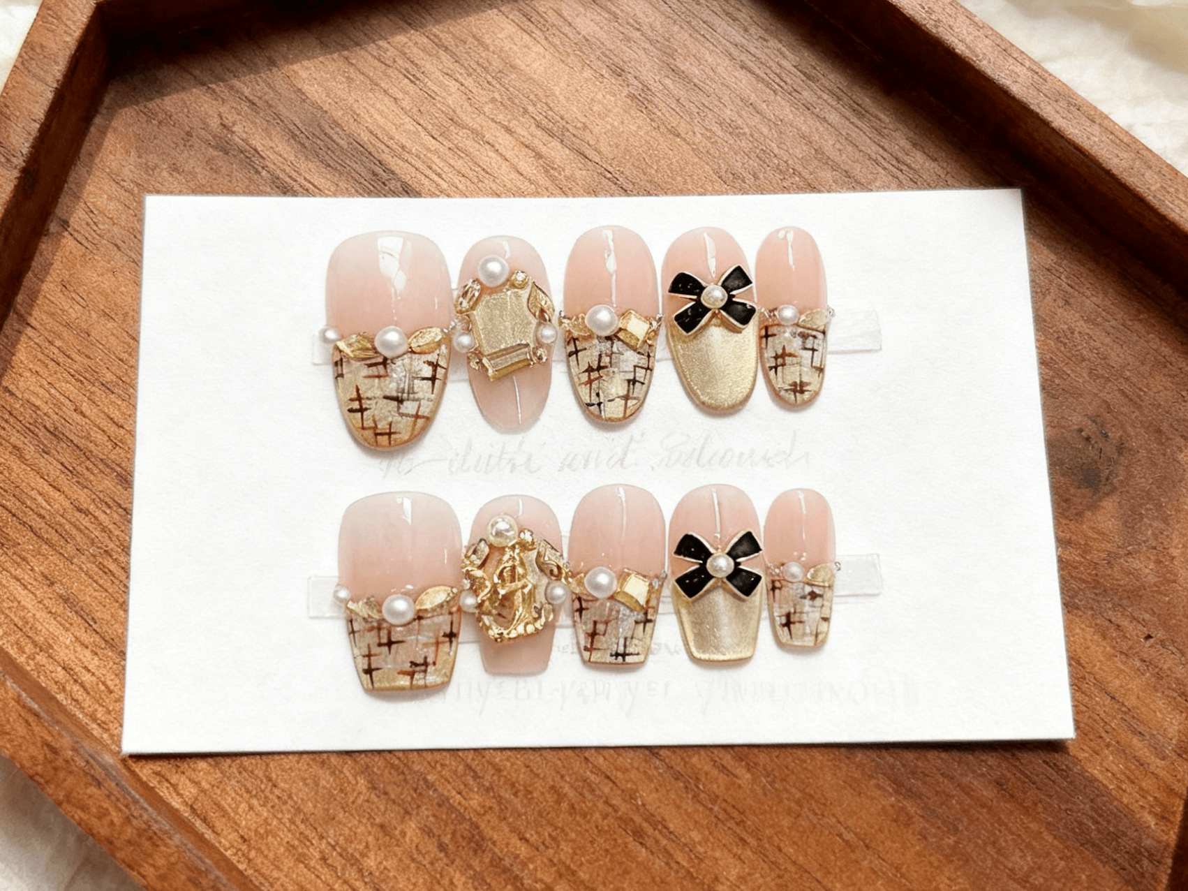 Elegant Pink and Gold Plaid Pearl Decorated Press-on Nails for Women, Stylish Bow - Embellished Wearable Nails