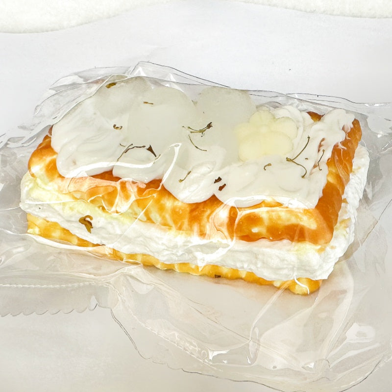 [Only One Left!] Taba Squishy: Lychee Cream-Filled Cookies