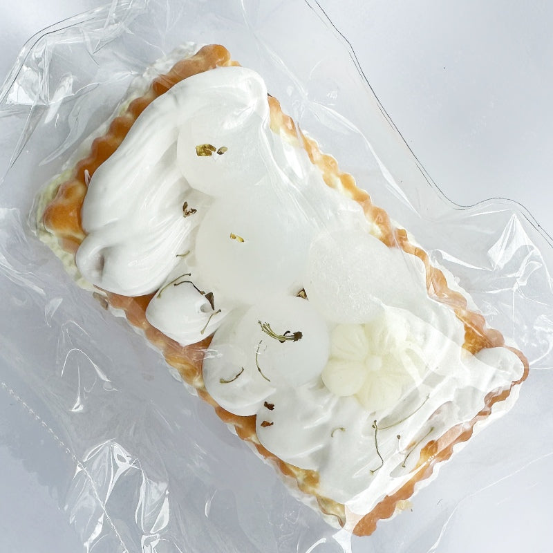 [Only One Left!] Taba Squishy: Lychee Cream-Filled Cookies