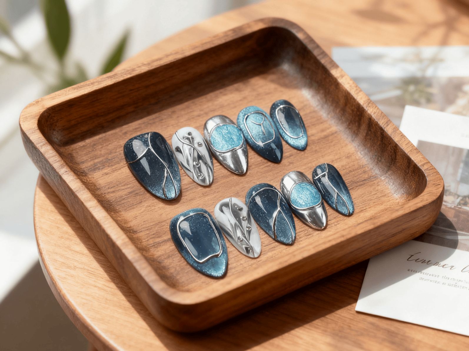 Stylish Almond Press-on Nails with Blue Cat Eye Effect, Cool Design for Fashion - Forward Fans